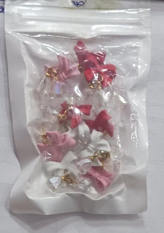 Applique Multiple Design Crytal avec Noeud 3D